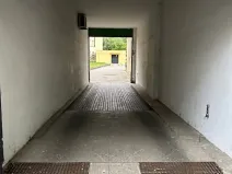 Pronájem garážového stání, Praha - Holešovice, Osadní, 11 m2