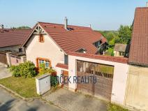 Prodej rodinného domu, Rynholec, nám. 1. máje, 259 m2