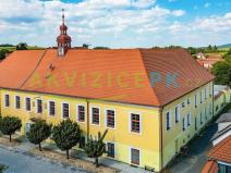 Prodej ubytování, Čechtice, nám. Dr. Tyrše, 1672 m2