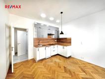 Pronájem bytu 2+kk, Praha - Vinohrady, Záhřebská, 49 m2