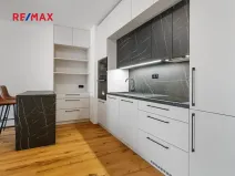 Pronájem bytu 2+kk, Praha - Karlín, Křižíkova, 79 m2