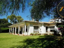 Prodej vily, Estepona, Španělsko, 220 m2