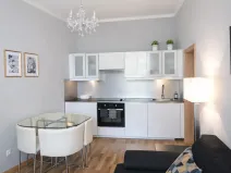 Pronájem bytu 2+kk, Praha - Vinohrady, Varšavská, 35 m2