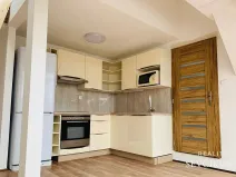 Pronájem atypického bytu, Hradec Králové, Smetanovo nábřeží, 80 m2