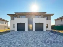 Prodej rodinného domu, Polerady, 380 m2