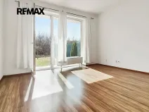 Pronájem bytu 1+1, Praha - Kyje, Sicherova, 41 m2