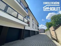 Pronájem garáže, Holice, Hradecká, 13 m2
