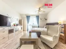 Pronájem bytu 1+kk, Praha, Švihovská, 37 m2