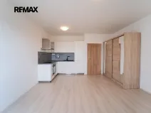 Pronájem bytu 1+kk, Beroun, Vinařská, 33 m2