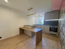 Prodej bytu 2+1, Ostrov, Masarykova, 68 m2