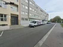 Pronájem garážového stání, Praha - Střešovice, Parléřova, 14 m2
