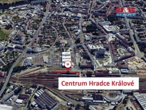 Prodej obchodního prostoru, Hradec Králové - Pražské Předměstí, 3000 m2