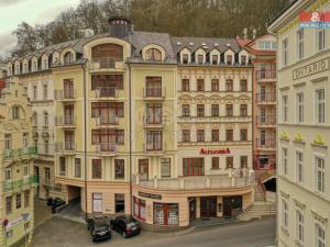 Pronájem obchodního prostoru, Karlovy Vary, Zámecký vrch, 365 m2