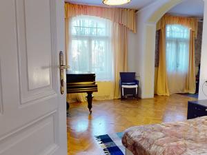 Prodej bytu 3+1, Karlovy Vary, Krále Jiřího, 89 m2