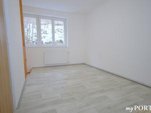 Prodej bytu 4+kk, Dalovice, Dolní, 80 m2