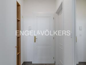 Pronájem bytu 1+kk, Praha - Nové Město, Rašínovo nábřeží, 27 m2