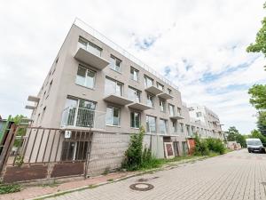 Prodej bytu 2+kk, Praha - Hostavice, Českobrodská, 64 m2