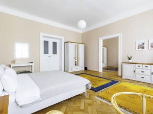 Pronájem bytu 4+1, Praha - Staré Město, Veleslavínova, 160 m2