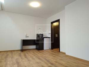Prodej bytu 1+kk, Praha - Suchdol, Suchdolské náměstí, 29 m2