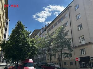 Prodej půdního prostoru, Praha - Žižkov, Baranova, 423 m2