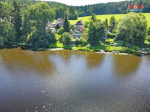 Prodej chaty, Týn nad Vltavou - Hněvkovice na levém břehu Vltavy, 67 m2