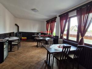 Prodej restaurace, Planá nad Lužnicí, Bydžovská, 130 m2