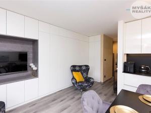 Prodej bytu 1+kk, Hostivice, Ovesná, 36 m2