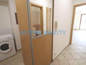 Prodej bytu 1+kk, Praha - Štěrboholy, Andersenova, 46 m2