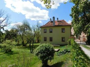 Prodej činžovního domu, Dobříš, Vargač, 1600 m2