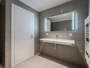 Pronájem bytu 2+kk, Praha - Smíchov, Holečkova, 62 m2