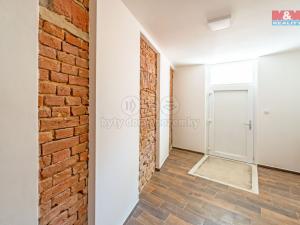 Prodej bytu 2+kk, Lomnice, Tišnovská, 63 m2