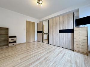 Prodej bytu 2+1, Frýdek-Místek, Jaroslava Lohrera, 52 m2