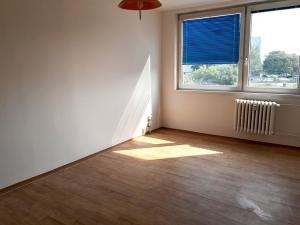 Pronájem bytu 2+kk, Praha - Hloubětín, Kardašovská, 43 m2