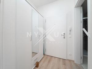 Prodej bytu 1+kk, Praha - Štěrboholy, Pod Areálem, 33 m2