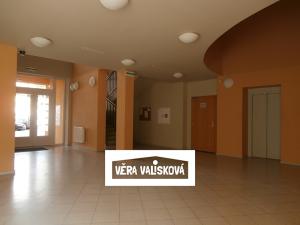 Pronájem komerční nemovitosti, Kroměříž, náměstí Míru, 20 m2