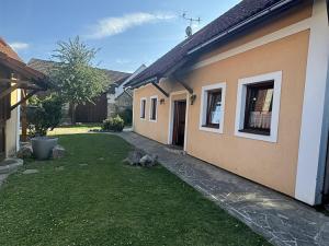 Prodej rodinného domu, Bělá pod Bezdězem, 120 m2