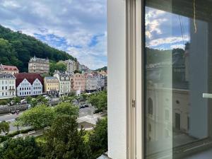 Prodej bytu 5+1, Karlovy Vary, Divadelní náměstí, 185 m2