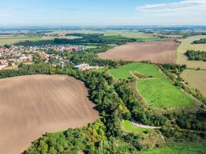 Prodej pozemku pro komerční výstavbu, Veleň, 18816 m2