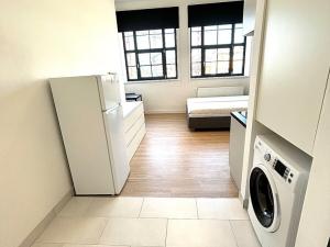 Pronájem bytu 1+kk, Praha - Vysočany, Poděbradská, 32 m2