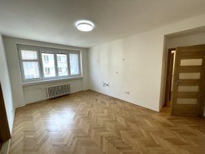 Prodej bytu 3+kk, Praha - Libeň, U svobodárny, 56 m2