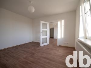 Prodej bytu 3+1, Karlovy Vary, Rohová, 85 m2