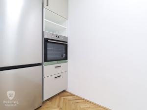 Pronájem bytu 2+kk, Praha - Bubeneč, Jaselská, 49 m2