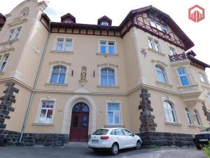 Prodej bytu 2+1, Karlovy Vary, Na Vyhlídce, 82 m2