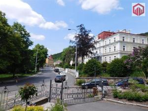 Prodej bytu 2+1, Karlovy Vary, Na Vyhlídce, 82 m2