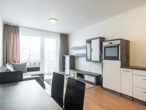 Pronájem bytu 1+kk, Praha - Horní Měcholupy, Hornoměcholupská, 33 m2