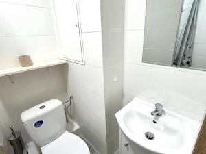 Pronájem bytu 1+kk, Praha - Háje, Hviezdoslavova, 20 m2