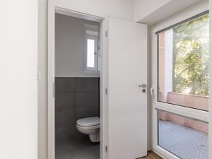 Pronájem bytu 1+kk, Praha - Žižkov, Biskupcova, 38 m2