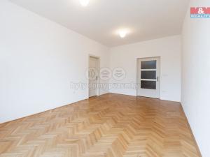 Pronájem obchodního prostoru, Polná, Husovo náměstí, 21 m2