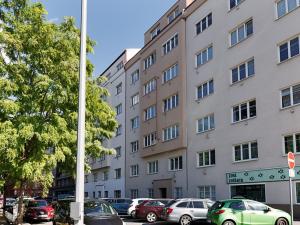 Pronájem bytu 2+kk, Praha - Holešovice, U garáží, 44 m2