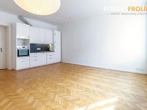 Pronájem bytu 2+kk, Praha - Bubeneč, náměstí Interbrigády, 42 m2